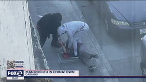 Man robbed in Oakland's Chinatown Thursday evening