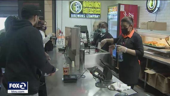 San Francisco concession workers vote to strike