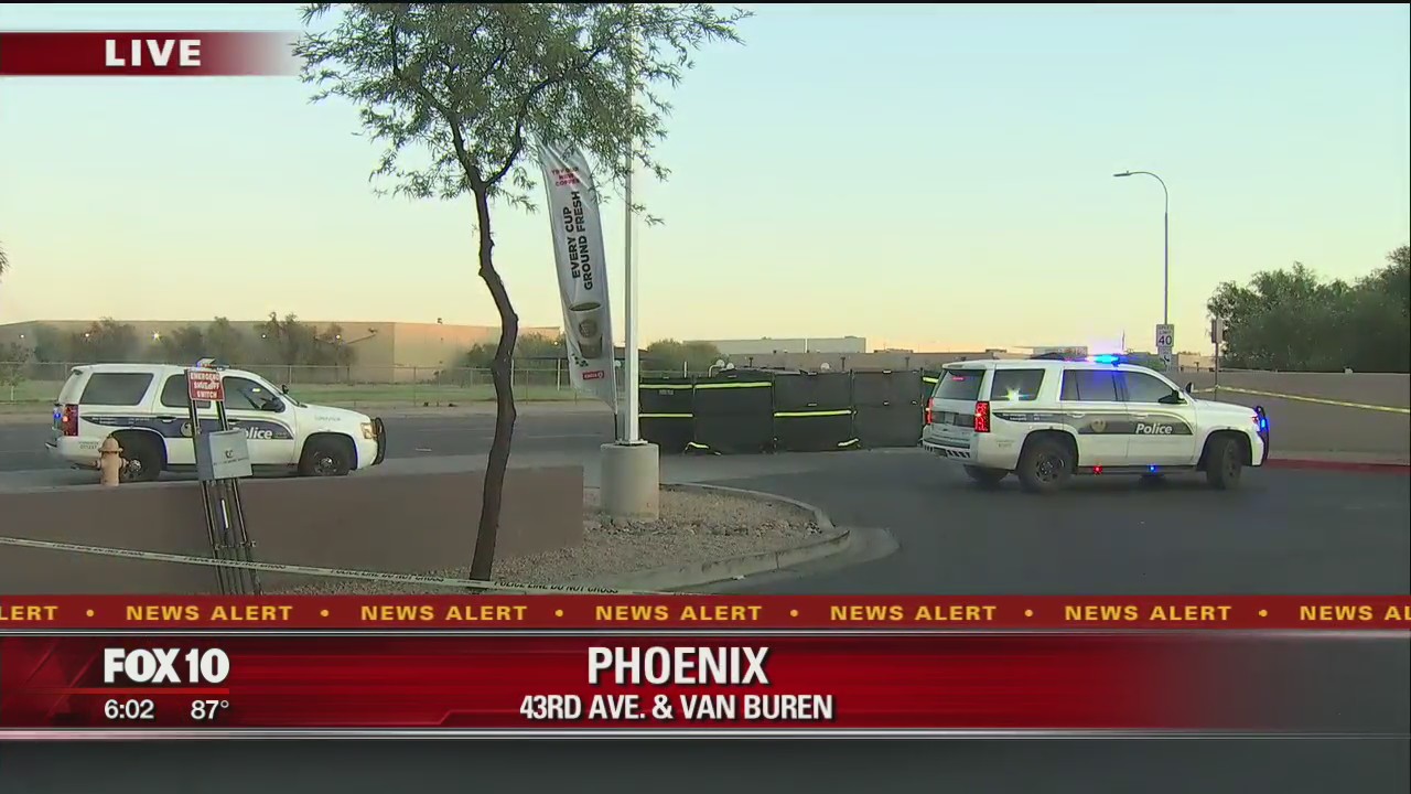 Deadly crash closes 43rd Avenue in Phoenix | FOX 10 Phoenix