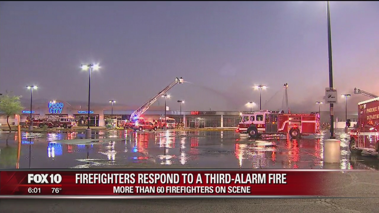 Phoenix Firefighters battle 3-alarm fire at strip mall | FOX 10 Phoenix