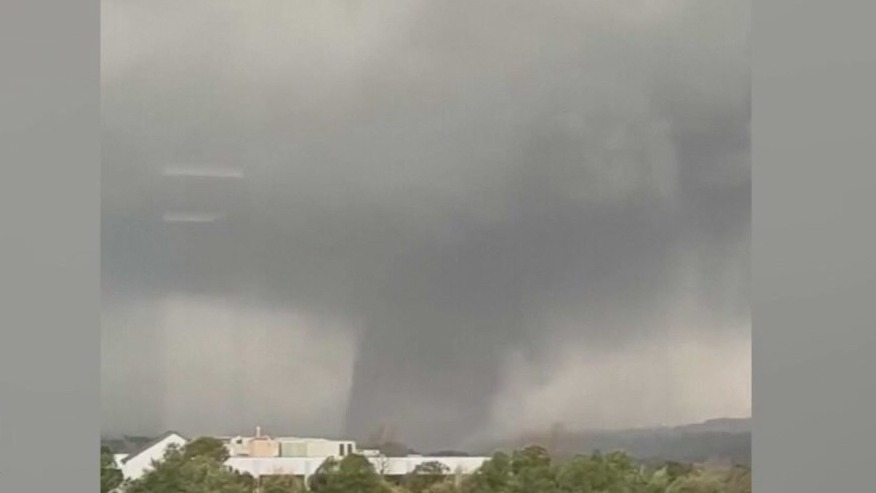 Deadly tornadoes hit the Midwest and South | KTVU FOX 2