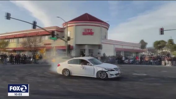 Oakland ordinance aimed at curbing sideshows clears first hurdle