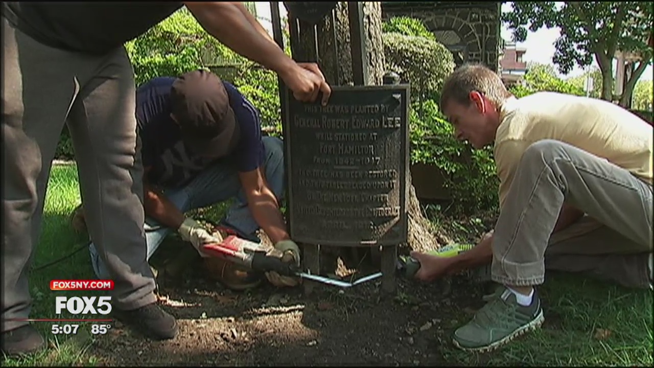 NYC church removes Robert E. Lee plaque