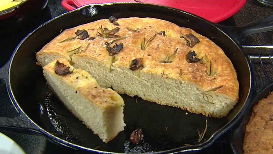 Cast iron skillet cooking with Chef Minerva Rincon