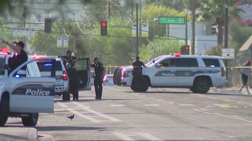 Woman killed, 8 others injured in shooting at Phoenix strip mall | FOX ...