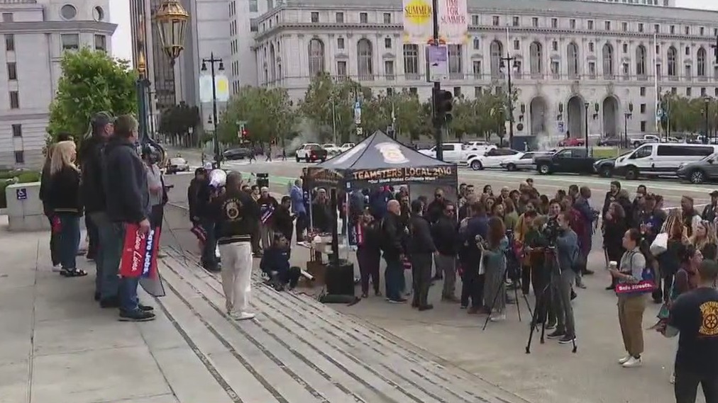 Teamsters want human drivers for heavy trucks