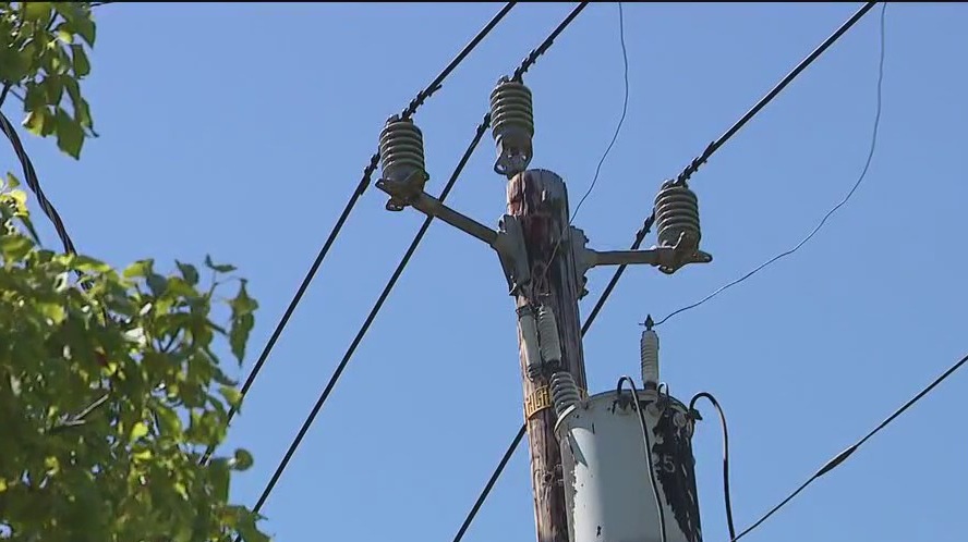 Oakland City Council to consider resolution urging PG&E to move powerlines underground
