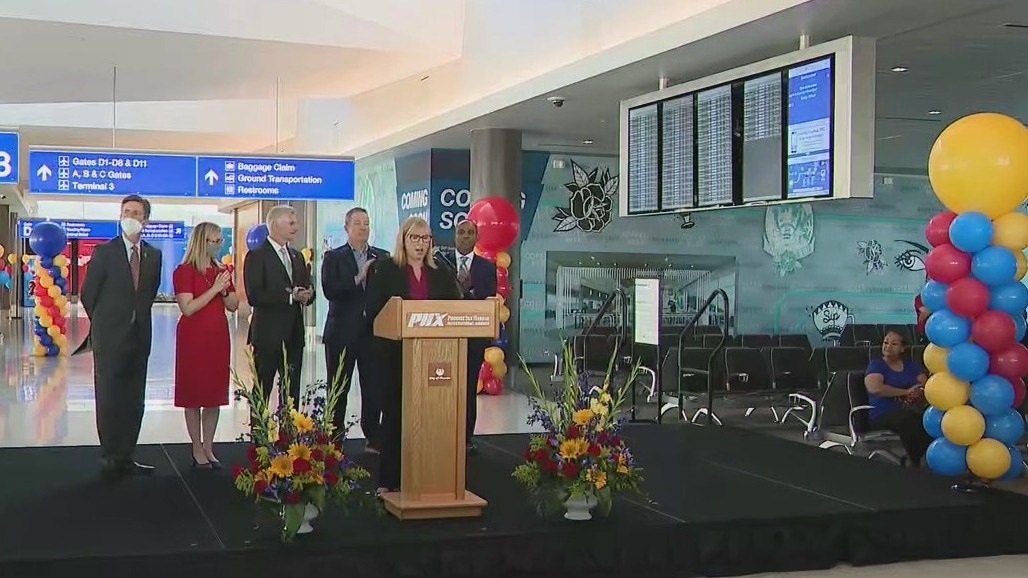 New concourse unveiled at Terminal 4 in Sky Harbor