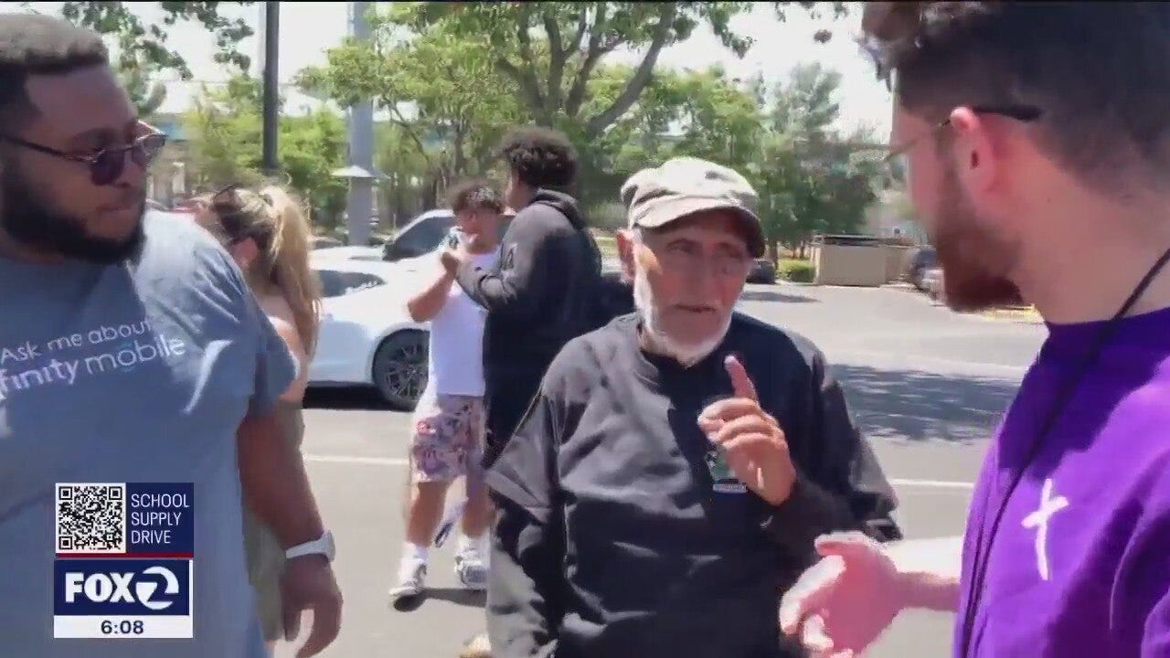 Hundreds of Oaklanders show support for an elderly ice cream vendor after he was robbed