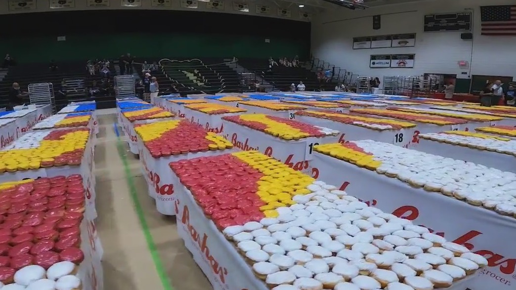 Bashas' attempts to break donut mosaic Guinness World Record