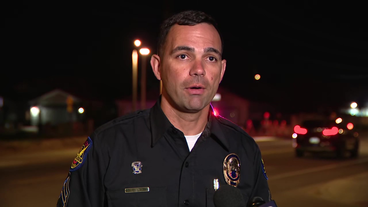 Phoenix Police officials give updates on officer who was shot | FOX 10 ...
