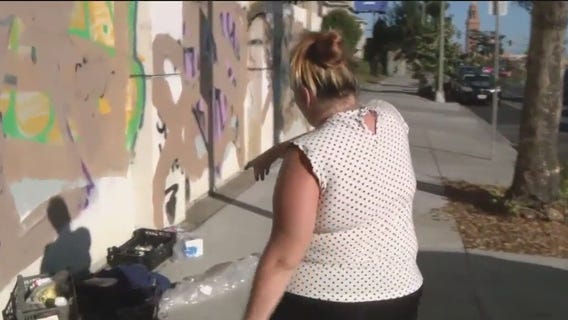 Pedestrian killed by 2 drivers in Oakland, 1 arrested