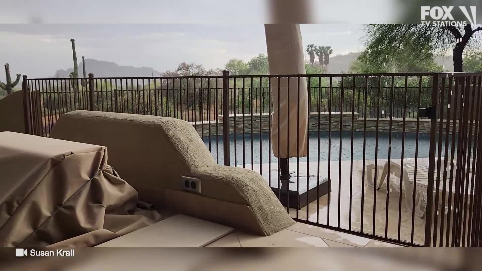 Stormy, dusty weather hits Phoenix area