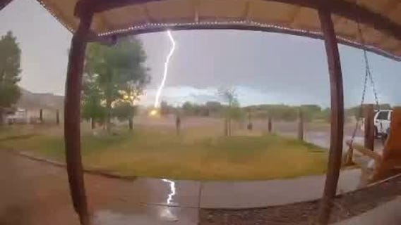 Massive lightning strike in Arizona