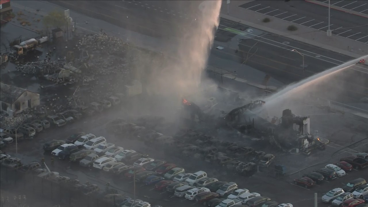 Video shows aftermath of large Phoenix fire