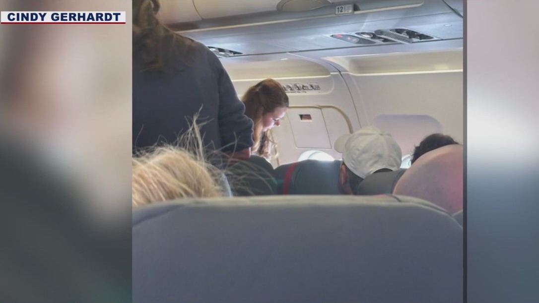 Arizona nurse saves man during flight