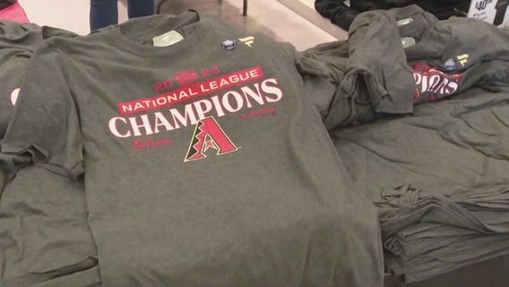 World Series: D-Backs fans line up for merch