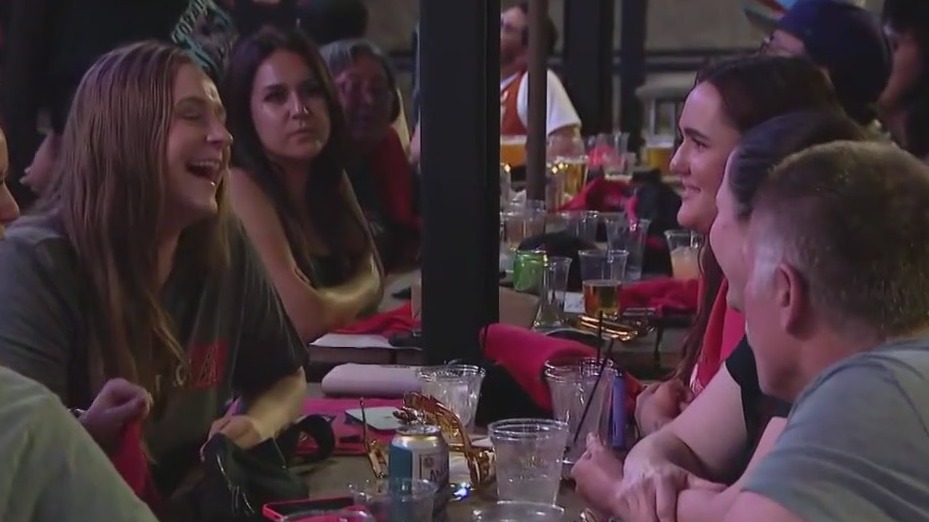 D-backs fans take over downtown ahead of game 3 in Phoenix