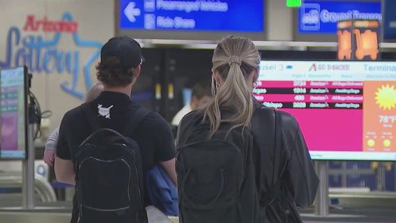 World Series: Baseball fans head to Phoenix