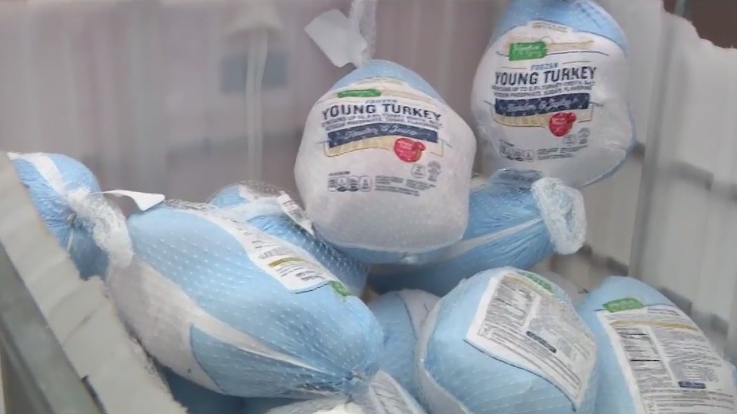 Phoenix Rescue Mission's turkey giveaway