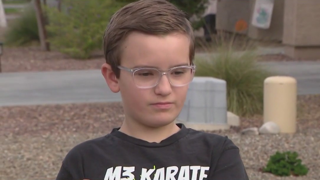 AZ mom competes in triathlon to inspire son