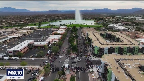 Fountain Hills mark Thanksgiving with parade