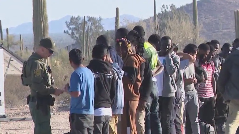 Migrants crossing into Lukeville detail arduous journey