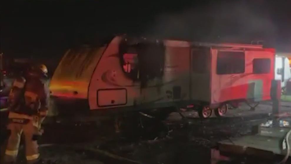 Good Samaritan rescues man from house fire | FOX 10 Phoenix