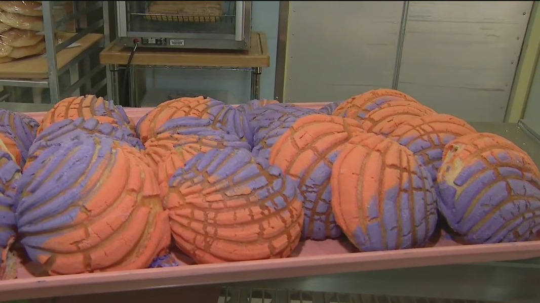 Phoenix Suns themed pastries in Glendale