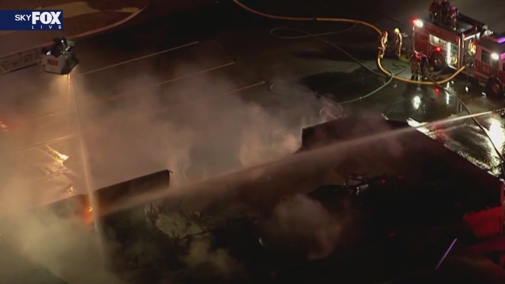 Fire burns Tolleson building