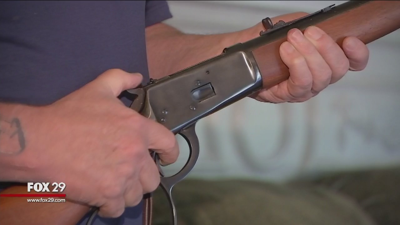 FOX 29 Investigates: Stolen Guns Case Moves Slowly