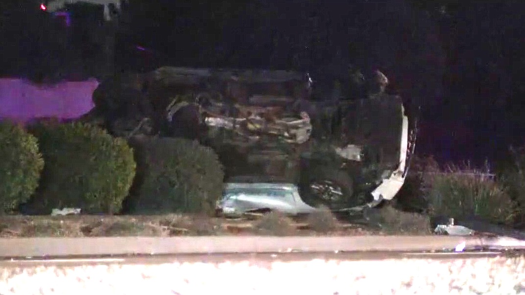 1 arrested after fleeing Grand Ave. crash scene