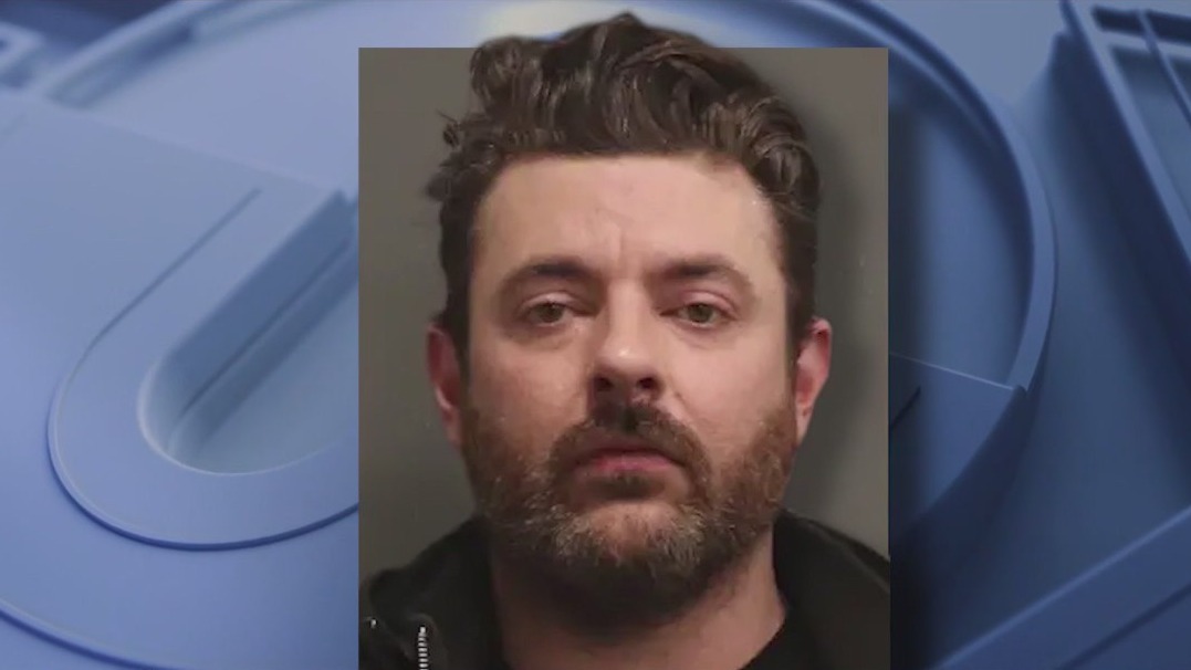 Country music star Chris Young arrested