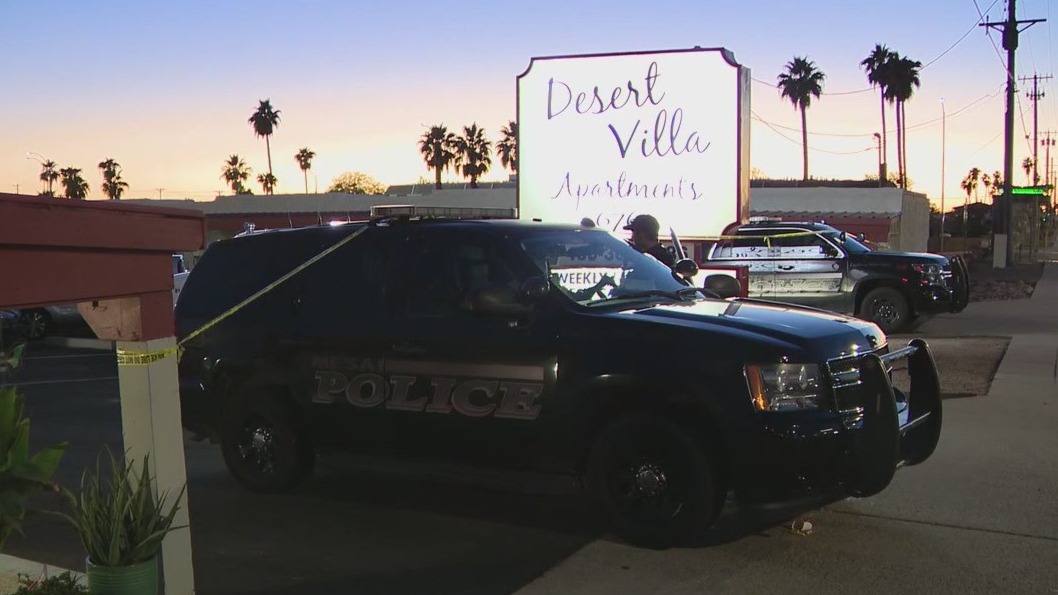 Man found dead inside Mesa apartment