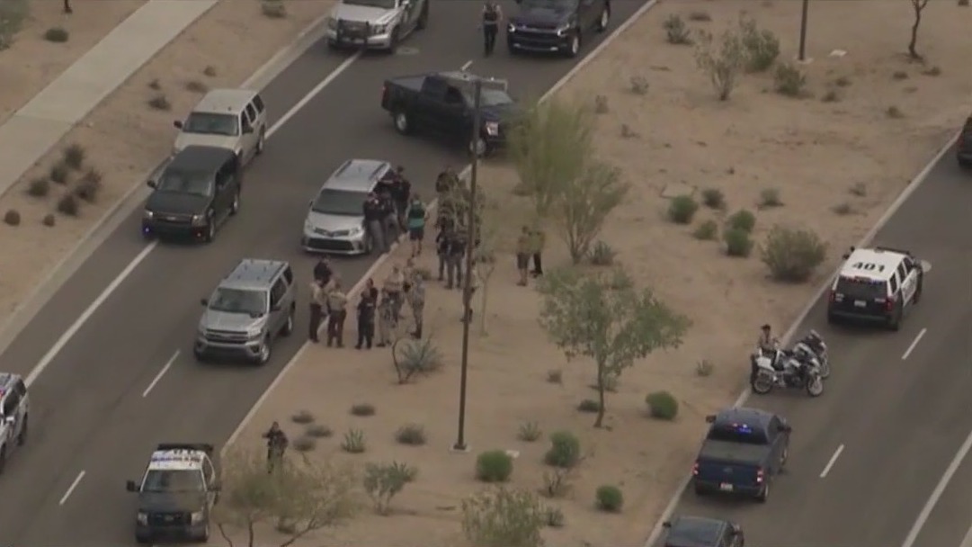 Mesa manhunt ends with armed suspect in custody | FOX 10 Phoenix