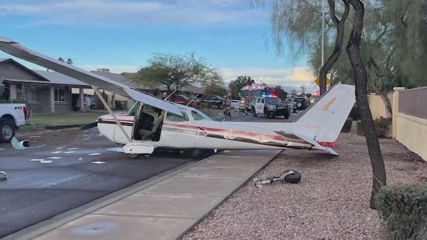 Small plane crash lands in Goodyear neighborhood