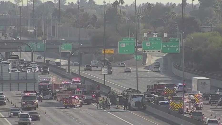 9-car crash shuts down US 60 | FOX 10 Phoenix