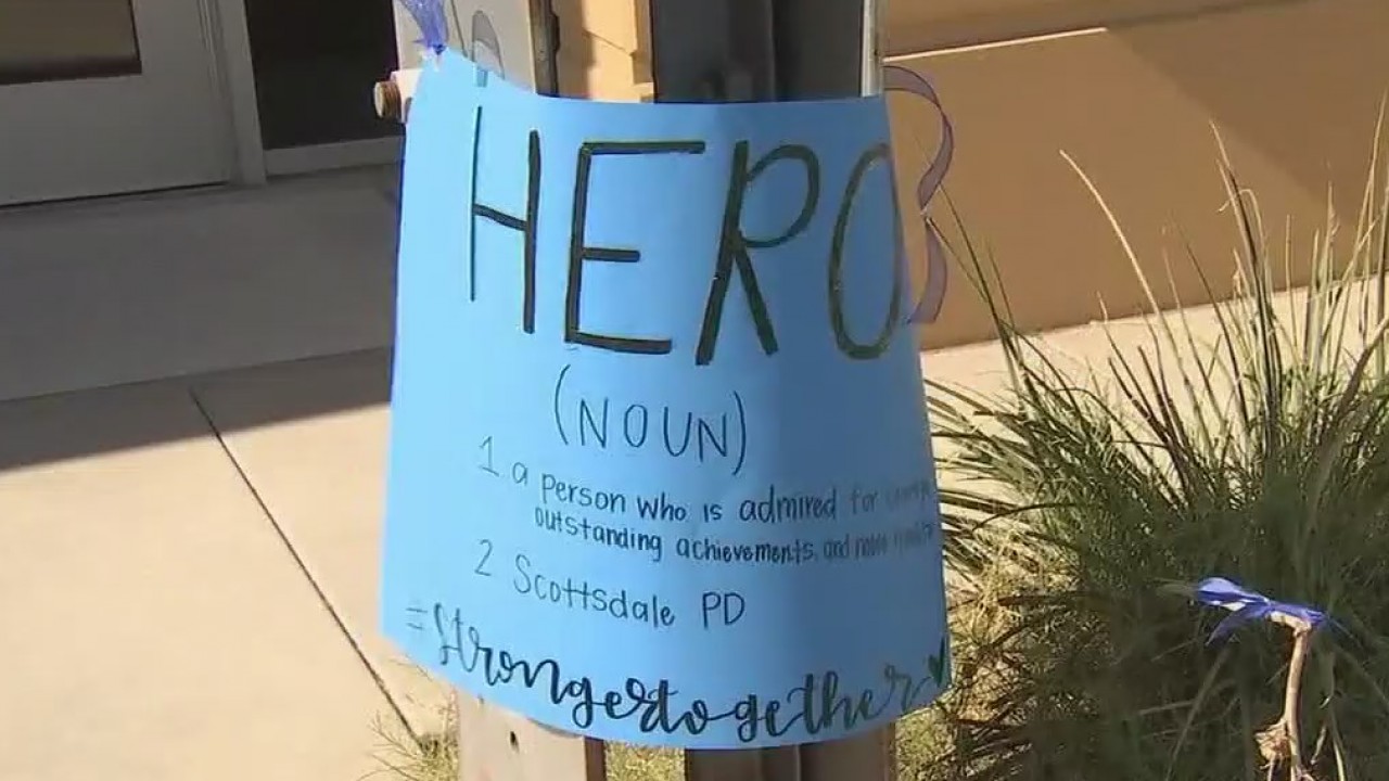 Valley healthcare workers show support for local law enforcement