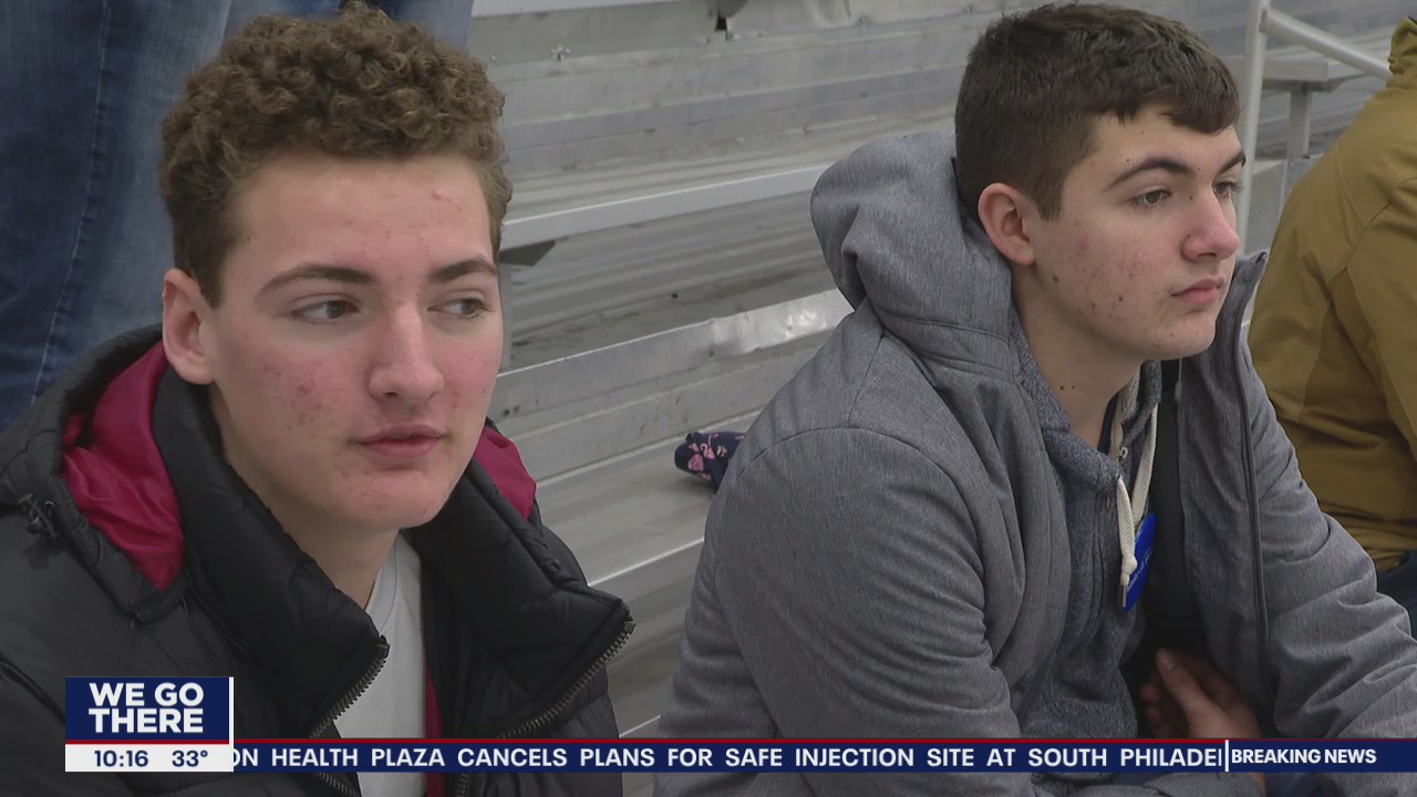 Teen battling cancer signs one-day contract with the Flyers