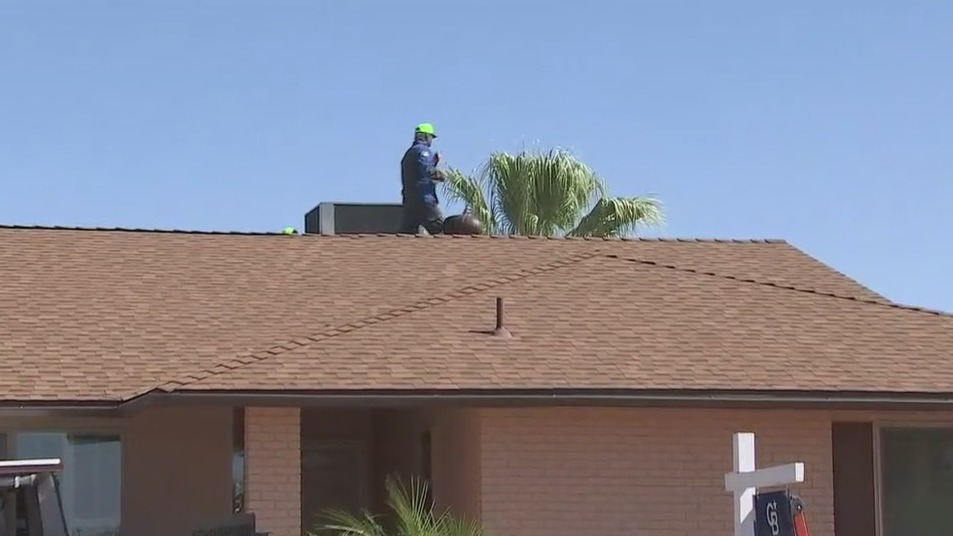 Company donates new A/C unit for veteran in Sun City West