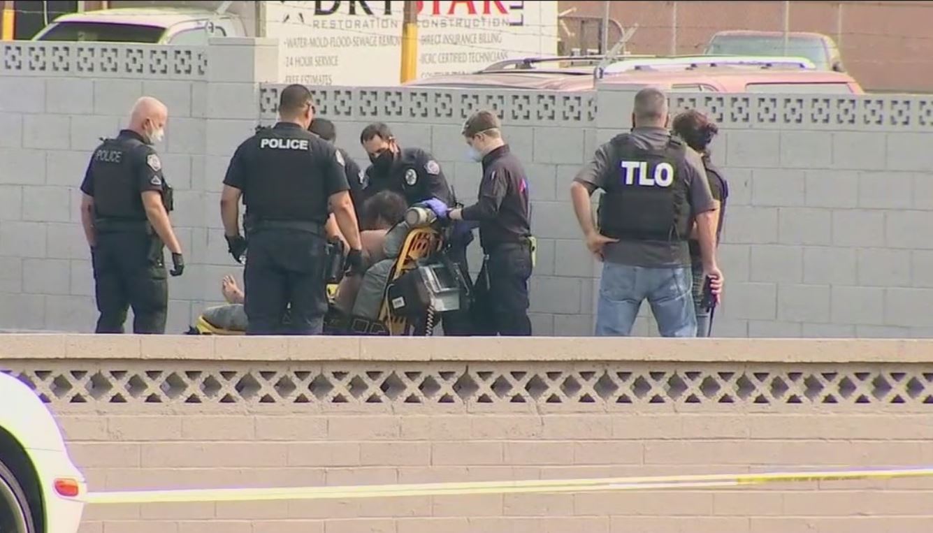 Suspect arrested after barricade situation in Mesa | FOX 10 Phoenix