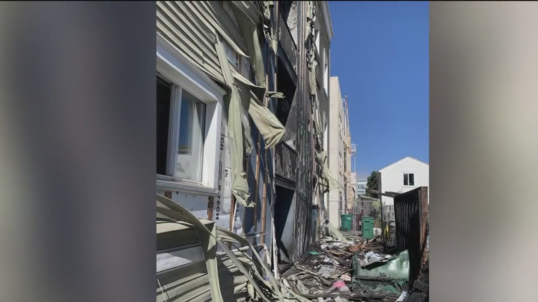 Apartment fire displaces dozens | KTVU FOX 2