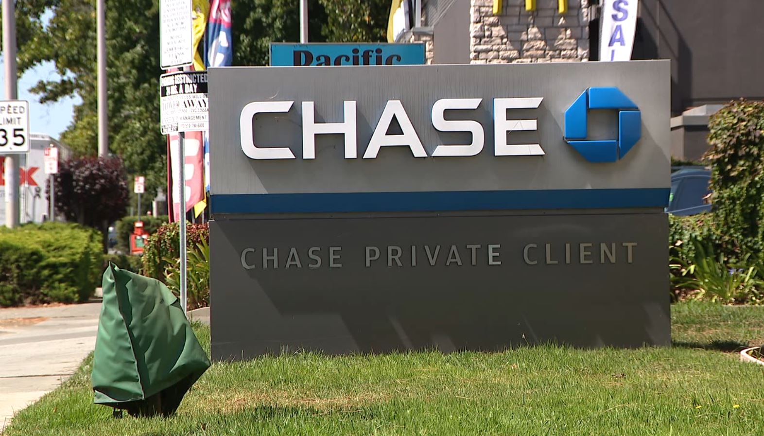 Victim has jewelry stolen from car after being followed from bank in Fremont