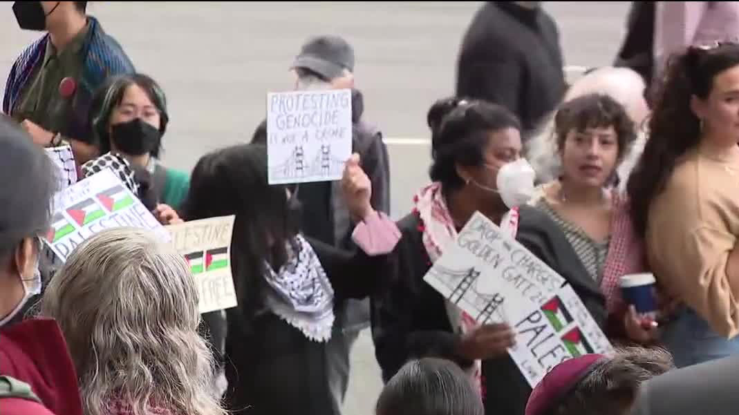 Golden Gate Bridge protesters claim DA is biased, anti-Palestine | KTVU ...