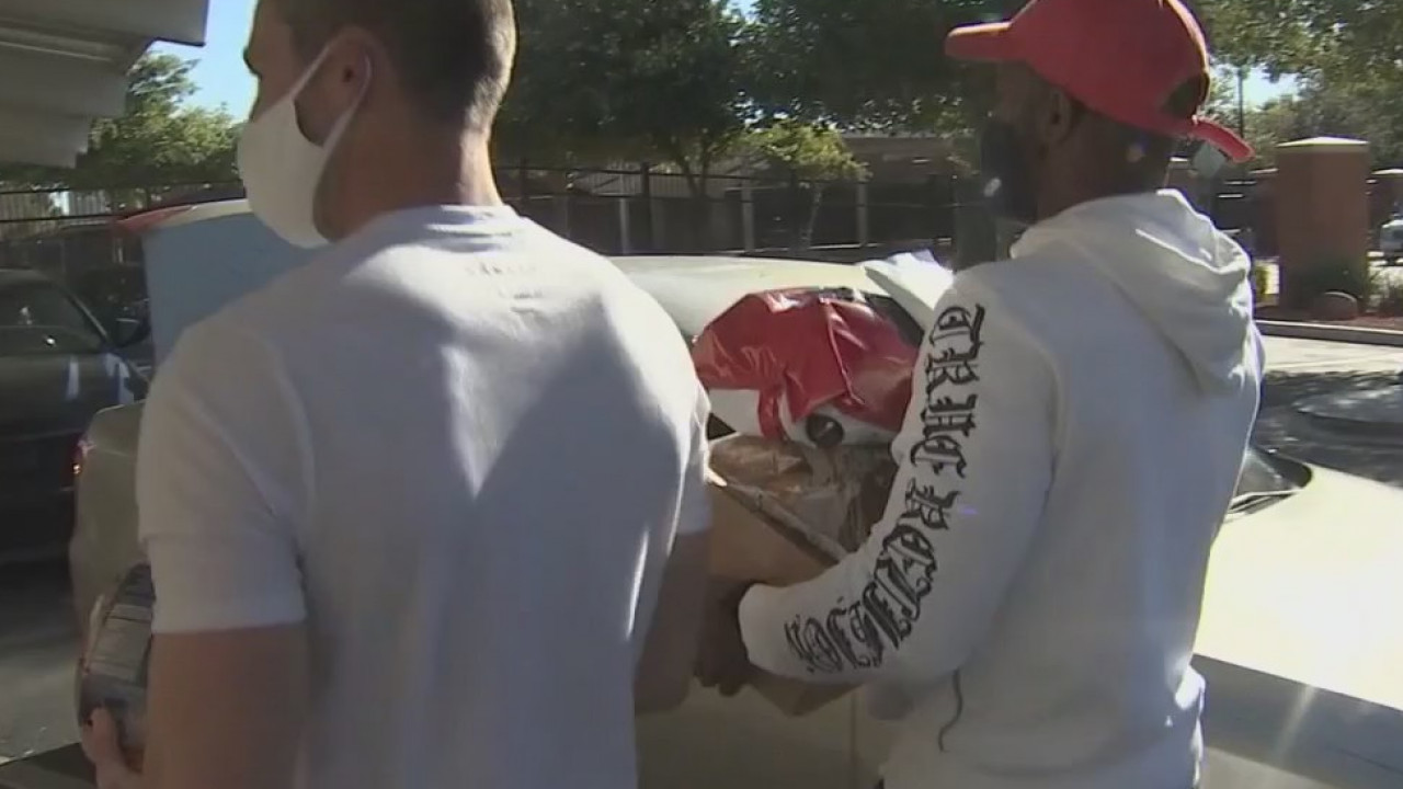 Buckeye community celebrates Christmas a bit early to help struggling families