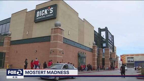 Daly City 49ers fans lineup at Dick's Sporting Goods for 49er Raheem Mostert's autograph