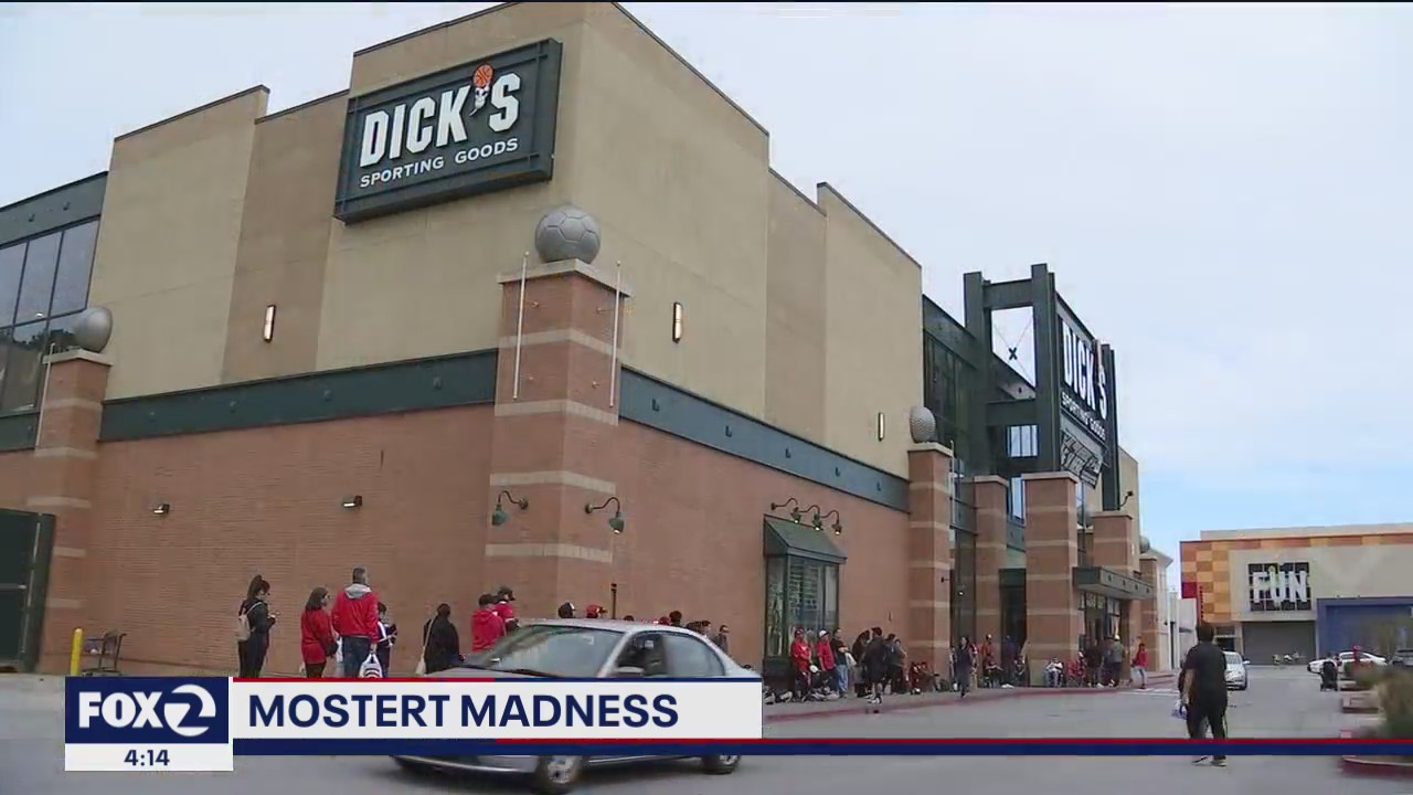 Daly City 49ers fans lineup at Dick's Sporting Goods for 49er Raheem Mostert's autograph