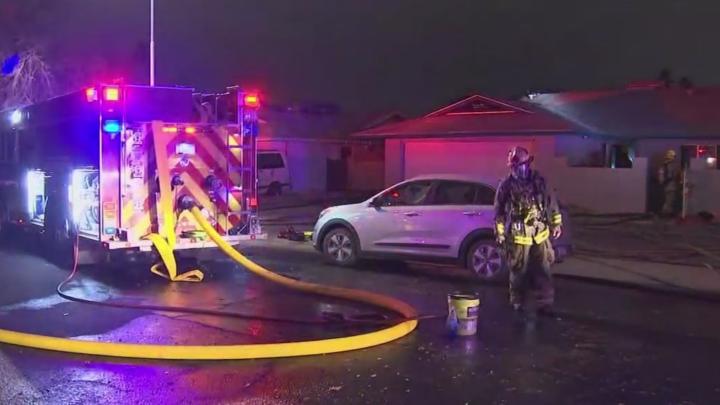 Family of 4 escapes house fire in Tempe