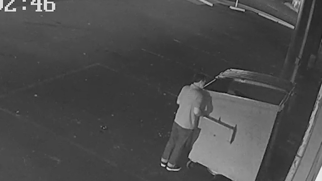 Silent Witness: Law enforcement searching for arson suspect