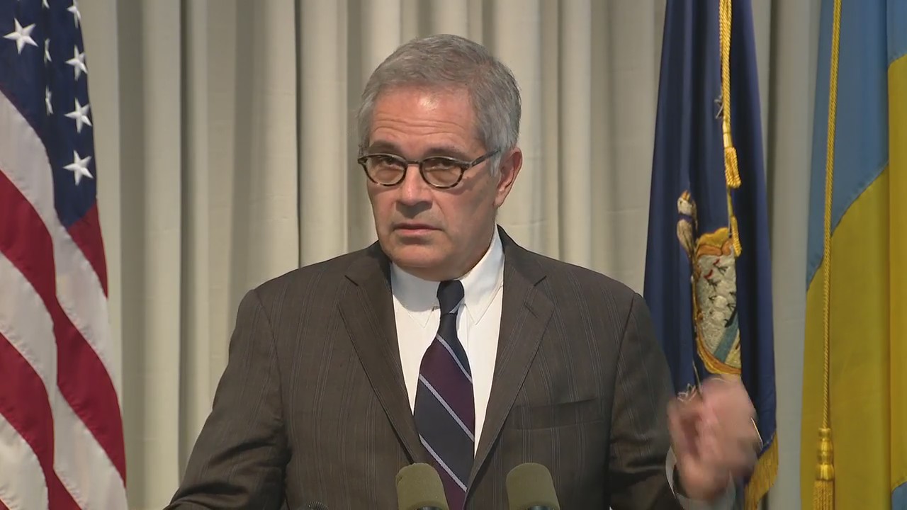 DA Larry Krasner speaks after police shootout, standoff